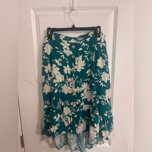 NWOT high-low teal floral skirt from Torrid Size 1x